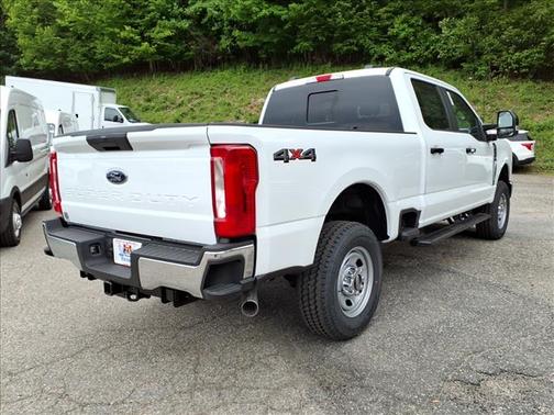 Oxford White 2026 Ford F-350 XL