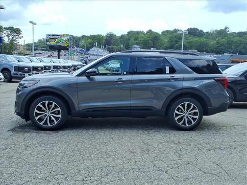 Carbonized Gray Metallic 2026 Ford Explorer ST-Line
