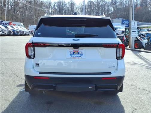 Star White Metallic Tri-Coat 2025 Ford Explorer ST-Line