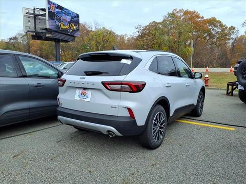 2026 Ford Escape PHEV Base