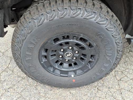 Avalanche Gray 2026 Ford Bronco Badlands