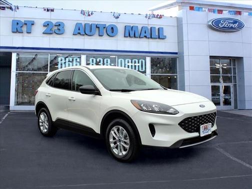 Star White Metallic Tri-Coat 2022 Ford Escape SE
