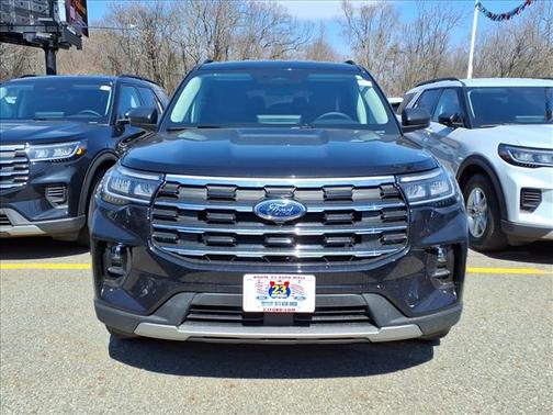 Agate Black Metallic 2026 Ford Explorer Active w/200A Pkg