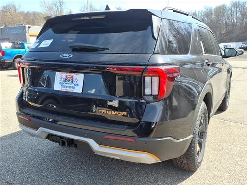 Agate Black Metallic 2026 Ford Explorer Tremor