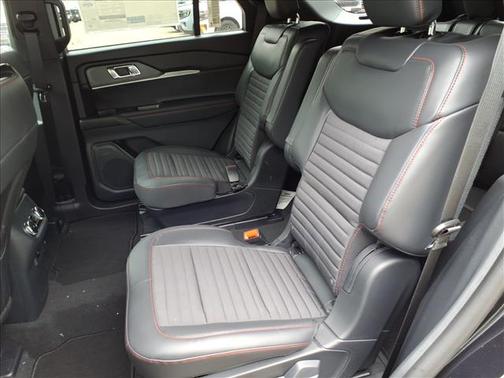 Agate Black Metallic 2026 Ford Explorer ST-Line
