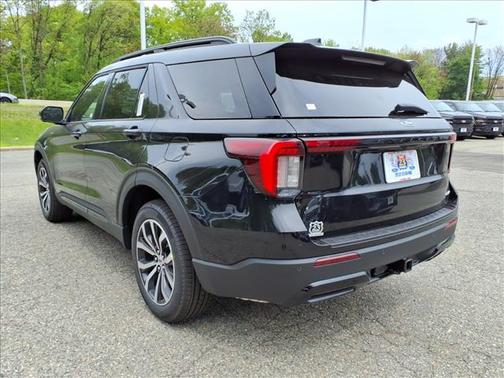 Agate Black Metallic 2026 Ford Explorer ST-Line