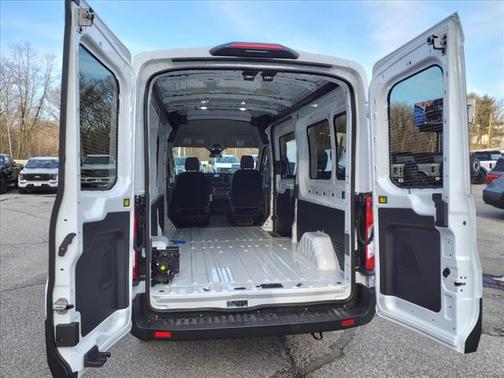2024 Ford Transit-150 XL