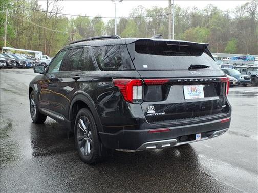 Agate Black Metallic 2025 Ford Explorer Active