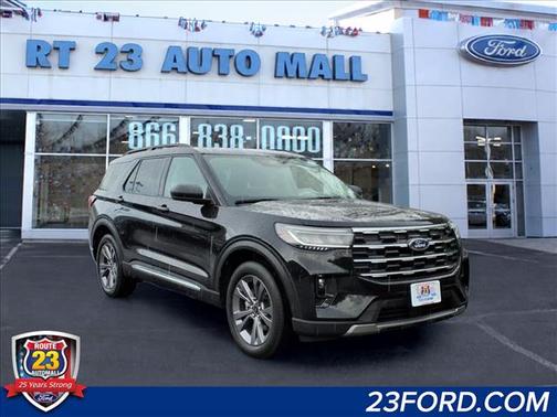 Agate Black Metallic 2025 Ford Explorer Active