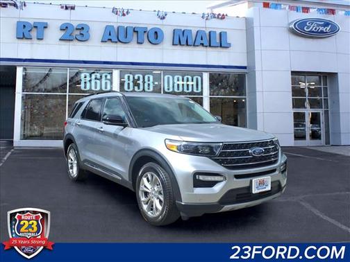 Iconic Silver Metallic 2023 Ford Explorer XLT