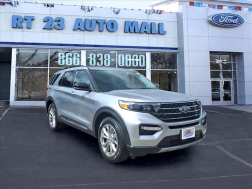 Iconic Silver Metallic 2023 Ford Explorer XLT