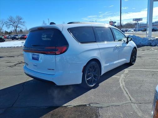 2025 Chrysler Pacifica Limited