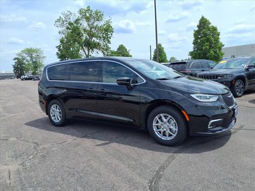 2025 Chrysler Pacifica L