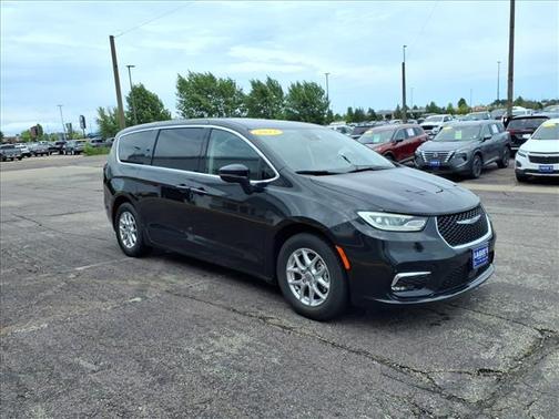 BRILLIANT BLACK C 2023 Chrysler Pacifica Touring L