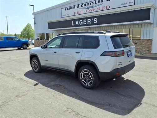 Silver Zynith Clearcoat 2026 Jeep Cherokee Limited