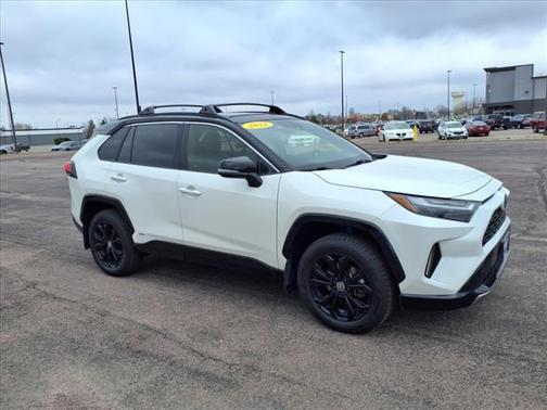 2022 Toyota RAV4 Hybrid SE