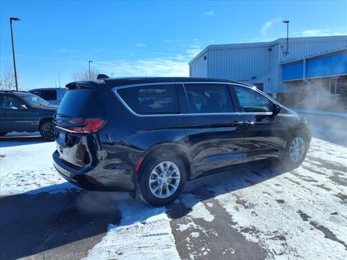 2025 Chrysler Pacifica L