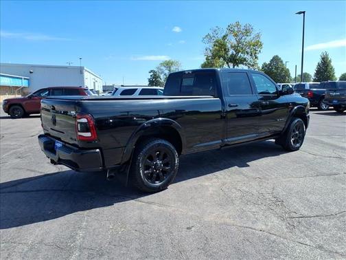 2022 RAM 3500 Limited Crew Cab 4x4 8' Box