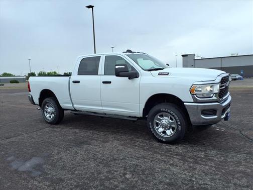 2024 RAM 2500 Tradesman Crew Cab 4x4 6'4' Box
