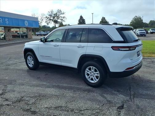 2023 Jeep Grand Cherokee Laredo