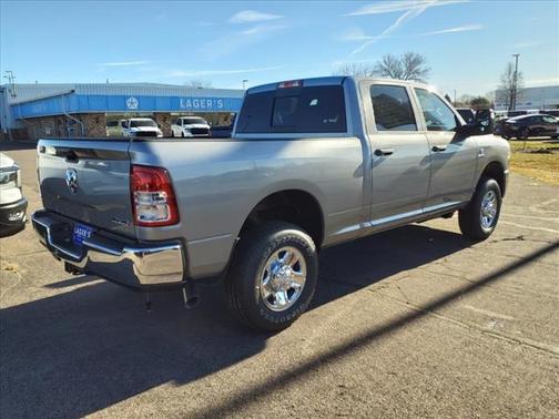 2024 RAM 3500 Tradesman Crew Cab 4x4 6'4' Box