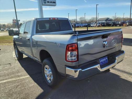2024 RAM 3500 Tradesman Crew Cab 4x4 6'4' Box