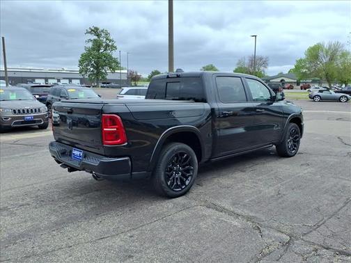 Diamond Black Crystal Pearlcoat 2026 RAM 1500 Limited