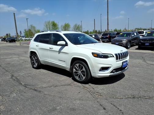 Pearl White Pearlcoat 2019 Jeep Cherokee Overland
