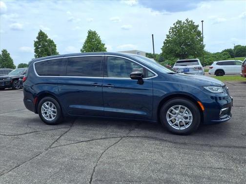 2025 Chrysler Pacifica L