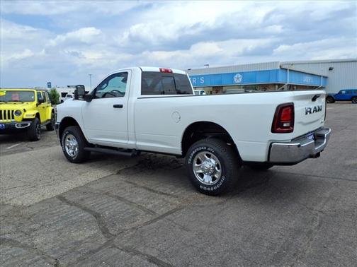 2025 RAM 2500 Tradesman Regular Cab 4x4 8' Box
