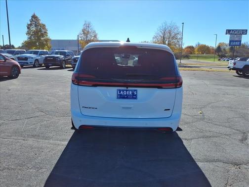 2026 Chrysler Pacifica L