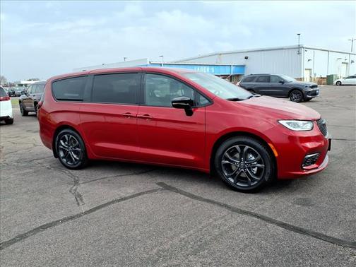 2026 Chrysler Pacifica L