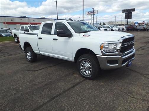 2024 RAM 2500 Tradesman Crew Cab 4x4 6'4' Box