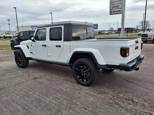 2025 Jeep Gladiator Nighthawk