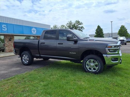 2025 RAM 2500 Big Horn Crew Cab 4x4 6'4' Box
