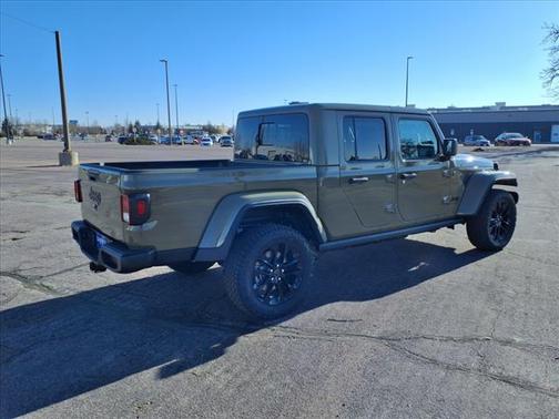 2025 Jeep Gladiator Nighthawk