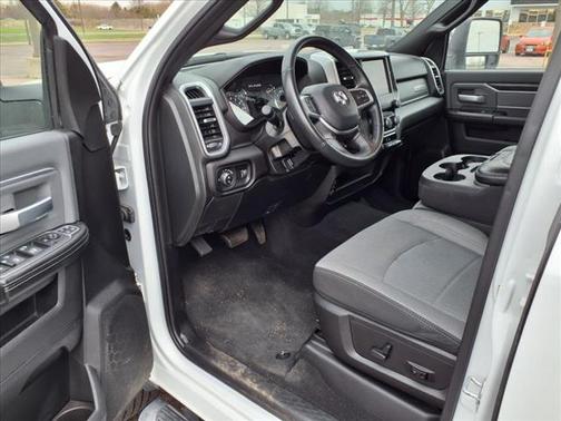 2023 RAM 2500 Big Horn Crew Cab 4x4 6'4' Box