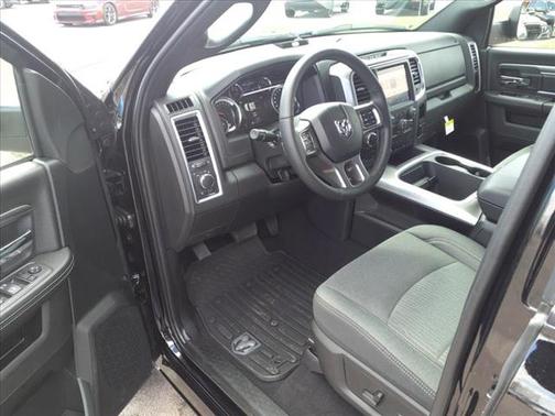 2024 RAM 1500 Classic Warlock Quad Cab 4x4 6'4' Box