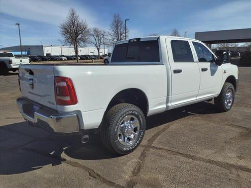 2024 RAM 2500 Tradesman Crew Cab 4x4 6'4' Box