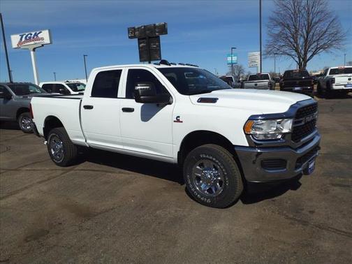 2024 RAM 2500 Tradesman Crew Cab 4x4 6'4' Box