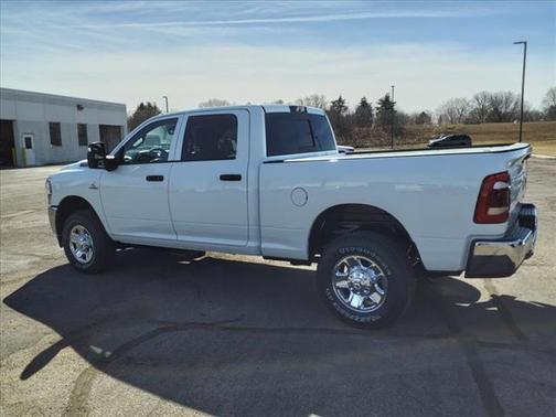 2024 RAM 2500 Tradesman Crew Cab 4x4 6'4' Box