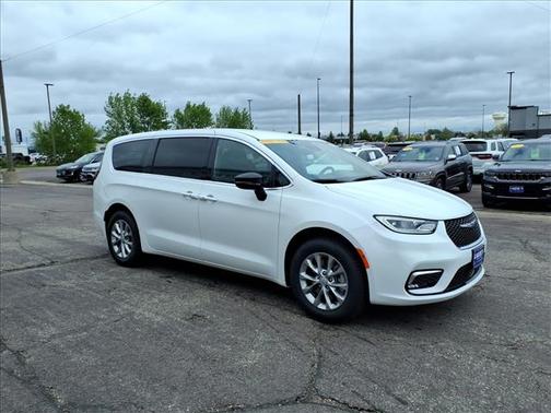 Bright White Clearcoat 2026 Chrysler Pacifica L