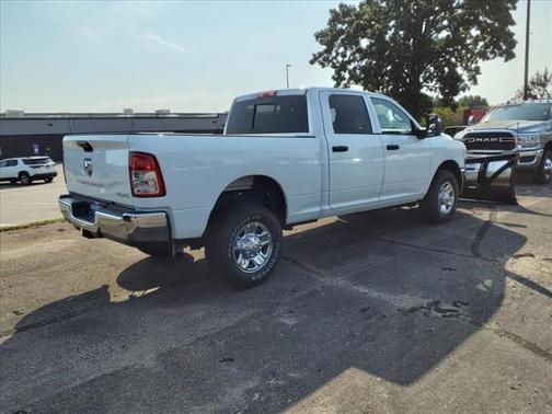 2024 RAM 2500 Tradesman Crew Cab 4x4 6'4' Box