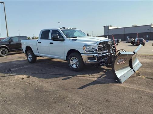 2024 RAM 2500 Tradesman Crew Cab 4x4 6'4' Box