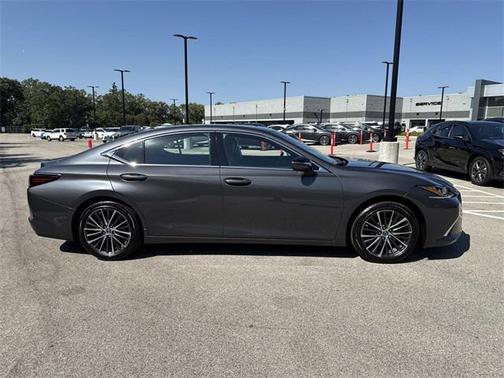 2025 Lexus ES 350 Base