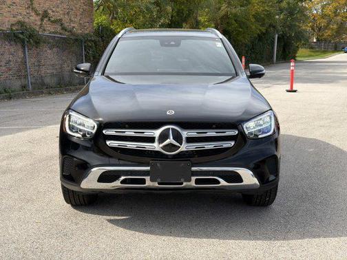 Black 2022 Mercedes-Benz GLC 300 4MATIC