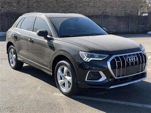 2022 Audi Q3 40 Premium Plus