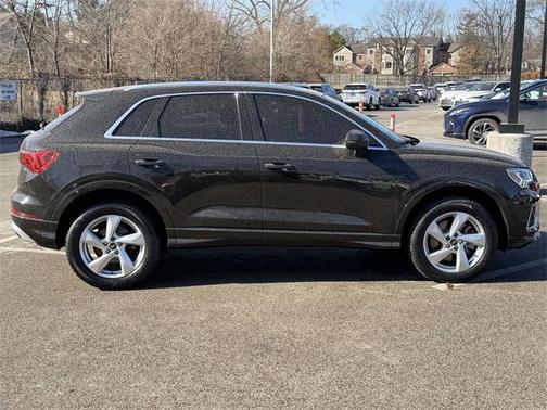 2022 Audi Q3 40 Premium Plus