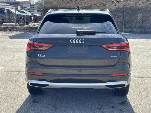 2022 Audi Q3 40 Premium Plus