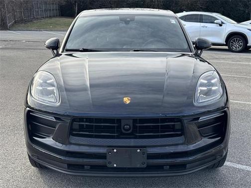 2022 Porsche Macan Base